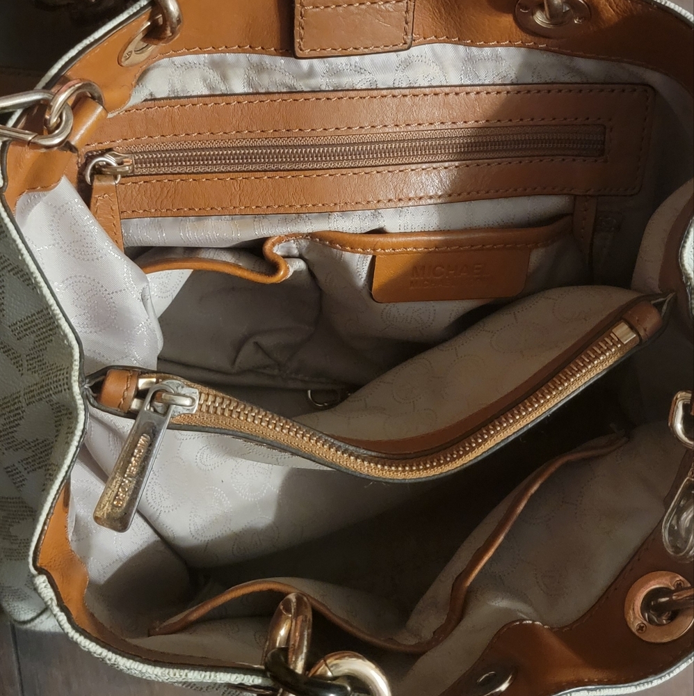 Michael Kors Cynthia MK Signature Satchel Shoulder Bag - Picture 4 of 6